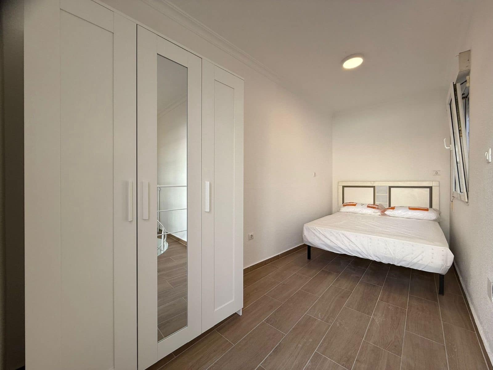 1 quarto Casa em Banda para arrendar em Torrevieja - 700 € (Ref: 9430768)