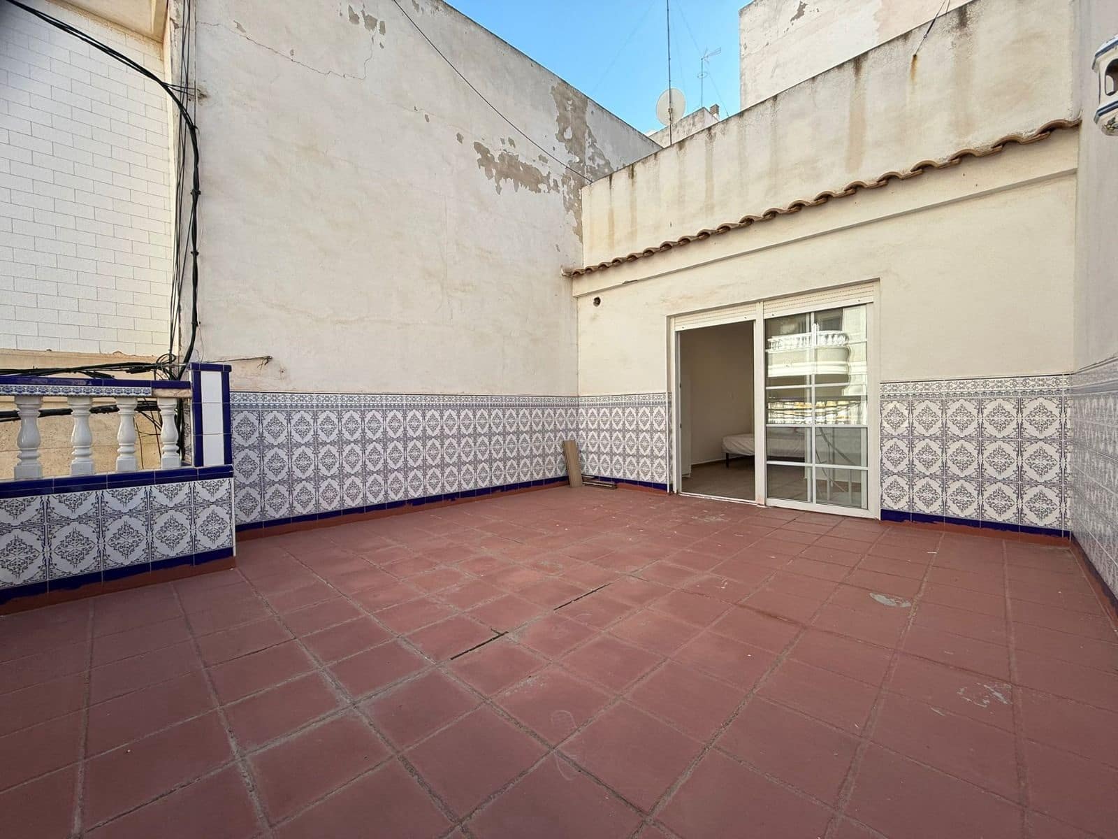 1 quarto Casa em Banda para arrendar em Torrevieja - 700 € (Ref: 9430768)