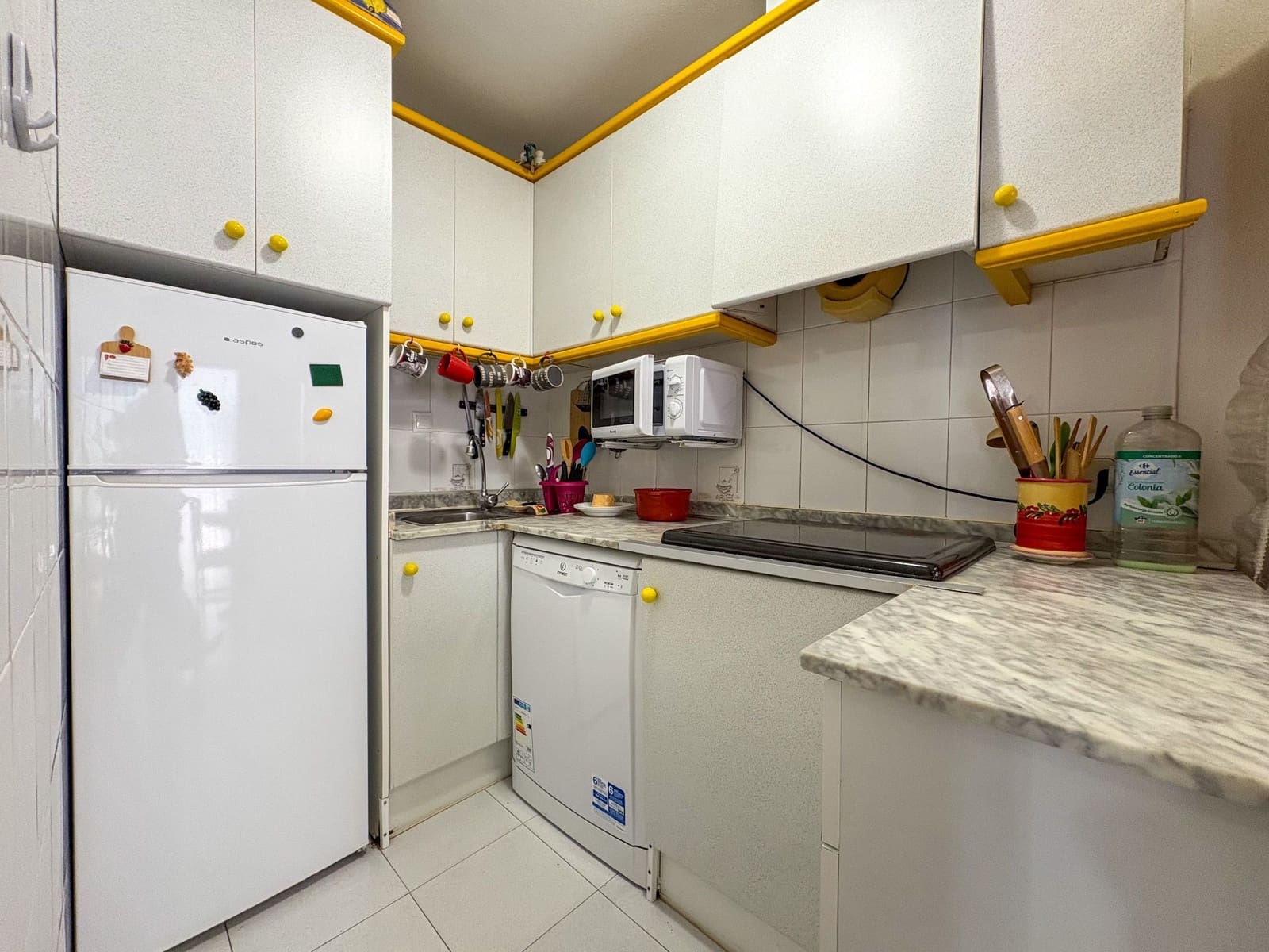 2 soveværelse Semi-Rækkehus til leje i Torrevieja med swimmingpool - € 700 (Ref: 9433030)