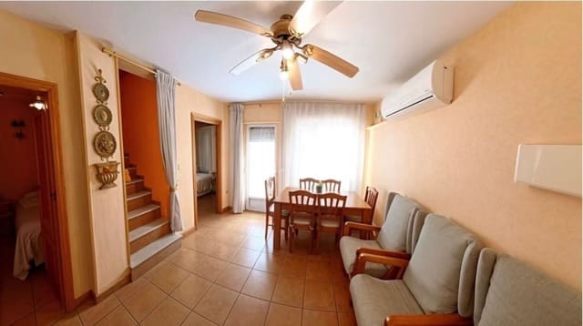 4 sypialnia Dom blizniak do wynajęcia w Torrevieja z basenem garażem - 970 € (Ref: 9439448)