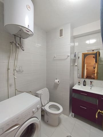 1 makuuhuone Asunto vuokrattavana paikassa Torrevieja mukana 
autotalli - 600 € (Ref: 9445761)