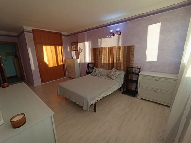 1 makuuhuone Asunto vuokrattavana paikassa Torrevieja mukana 
autotalli - 600 € (Ref: 9445761)