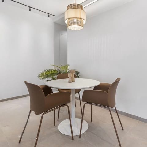 1 quarto Apartamento para arrendar em Torrevieja - 850 € (Ref: 9448576)