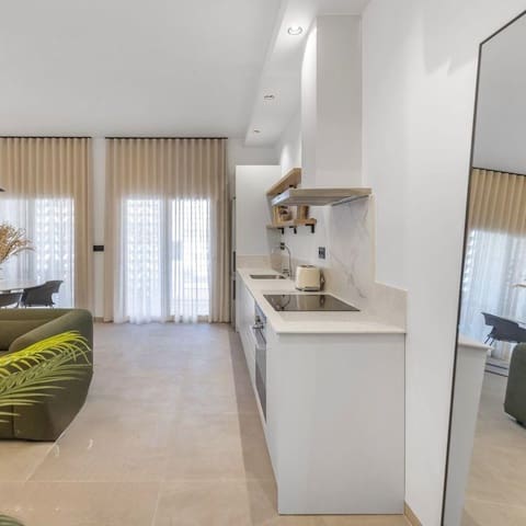 1 soverom Leilighet til leie i Torrevieja - € 850 (Ref: 9448577)