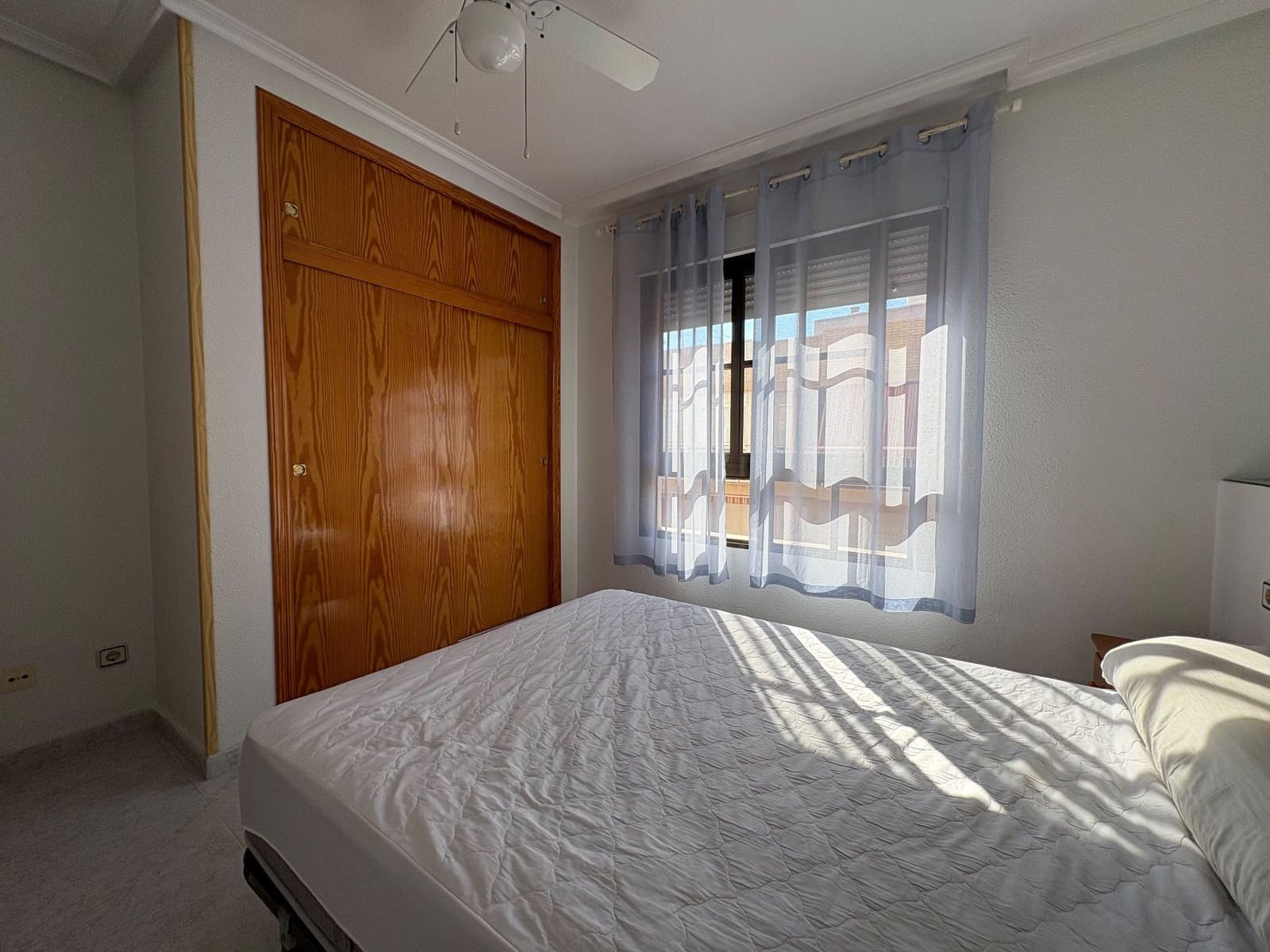 2 bedroom Flat for rent in Guardamar del Segura with pool - € 750 (Ref: 9451597)