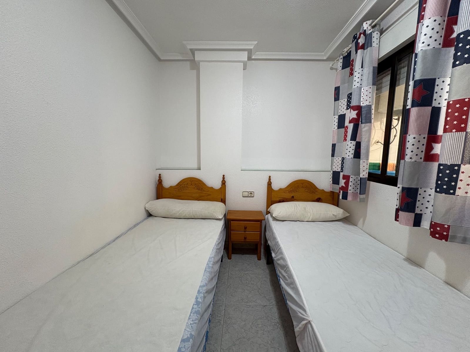 2 bedroom Flat for rent in Guardamar del Segura with pool - € 750 (Ref: 9451597)