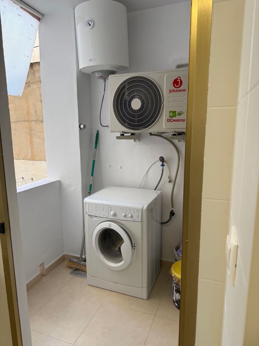 2 soveværelse Lejlighed til leje i Torrevieja - € 900 (Ref: 9451598)