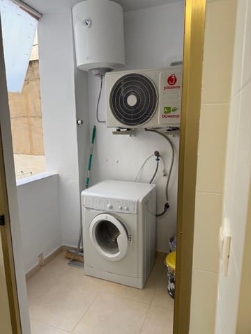 2 soveværelse Lejlighed til leje i Torrevieja - € 900 (Ref: 9451598)