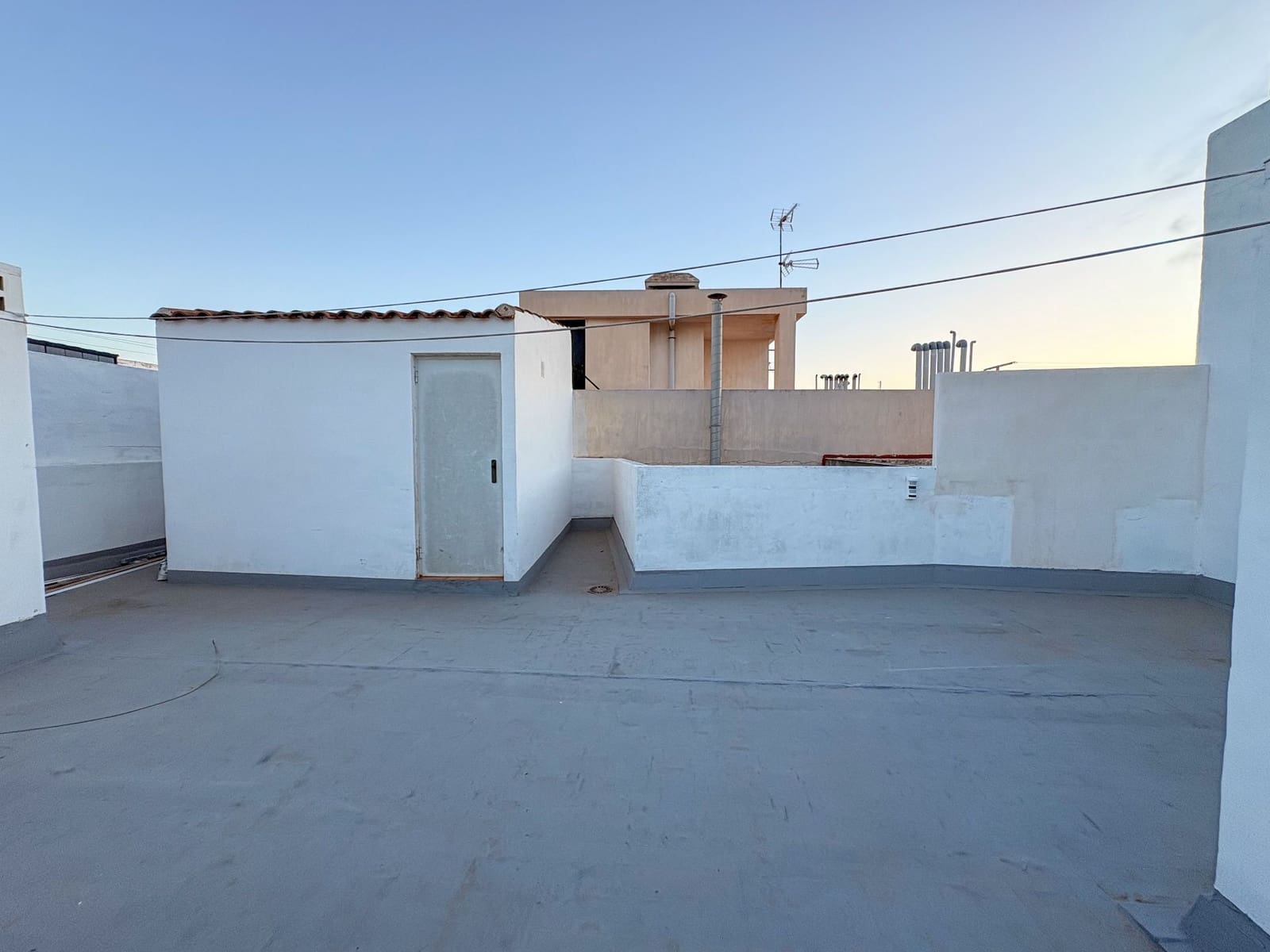 3 quarto Penthouse para arrendar em Torrevieja - 1 000 € (Ref: 9455832)