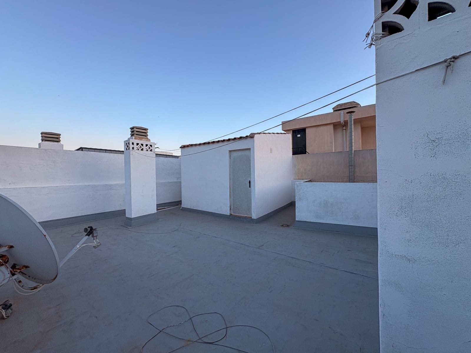 3 quarto Penthouse para arrendar em Torrevieja - 1 000 € (Ref: 9455832)