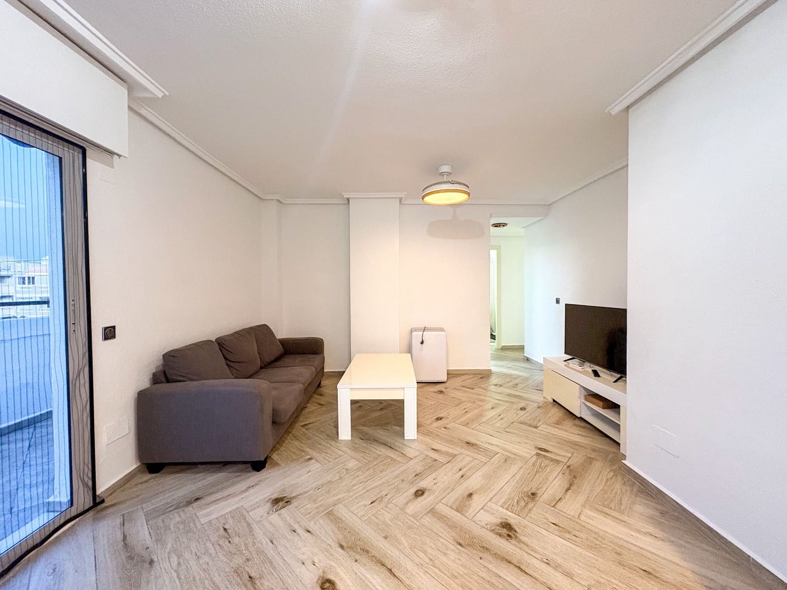 3 quarto Penthouse para arrendar em Torrevieja - 1 000 € (Ref: 9455832)