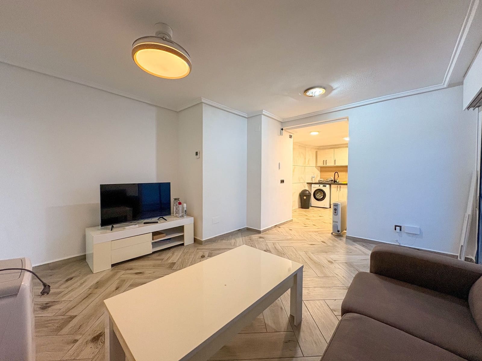 3 quarto Penthouse para arrendar em Torrevieja - 1 000 € (Ref: 9455832)