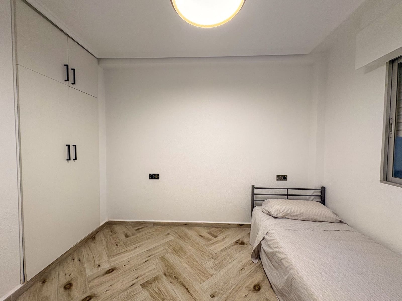 3 quarto Penthouse para arrendar em Torrevieja - 1 000 € (Ref: 9455832)