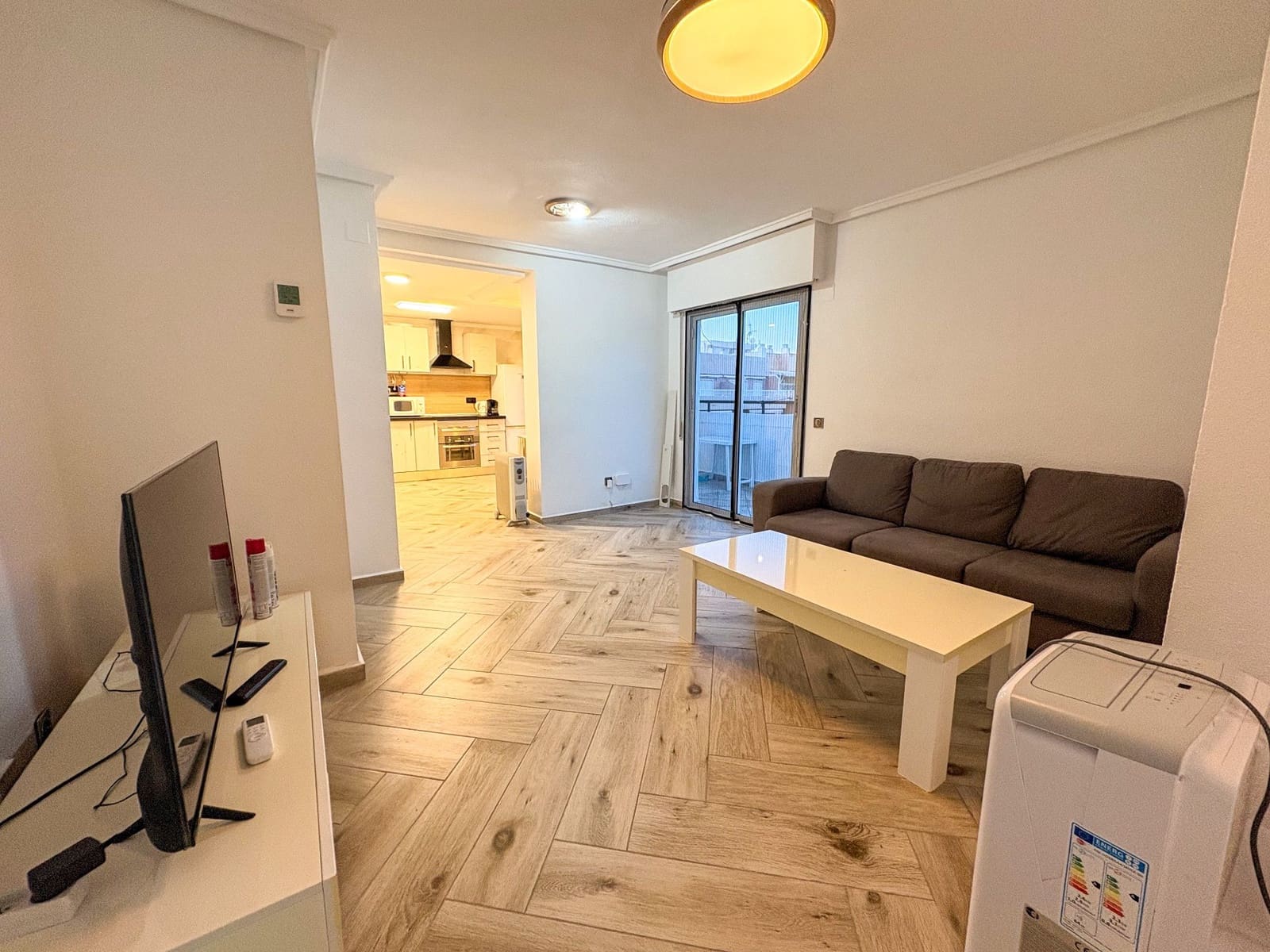 3 quarto Penthouse para arrendar em Torrevieja - 1 000 € (Ref: 9455832)