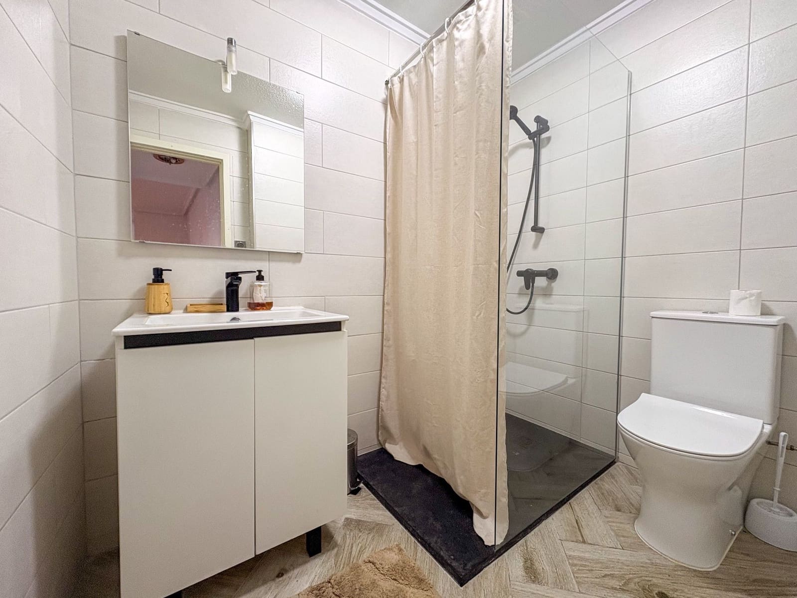 3 quarto Penthouse para arrendar em Torrevieja - 1 000 € (Ref: 9455832)