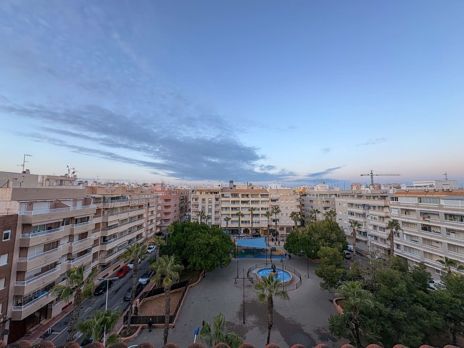 3 quarto Penthouse para arrendar em Torrevieja - 1 000 € (Ref: 9455832)