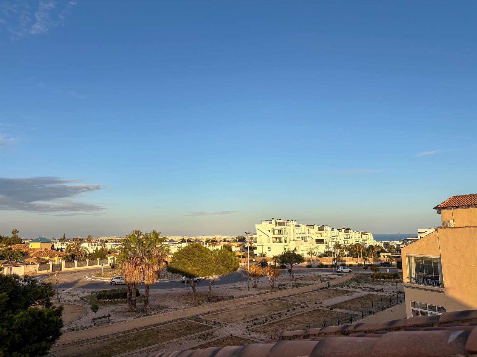 2 quarto Penthouse para arrendar em Orihuela Costa com piscina - 950 € (Ref: 9455833)