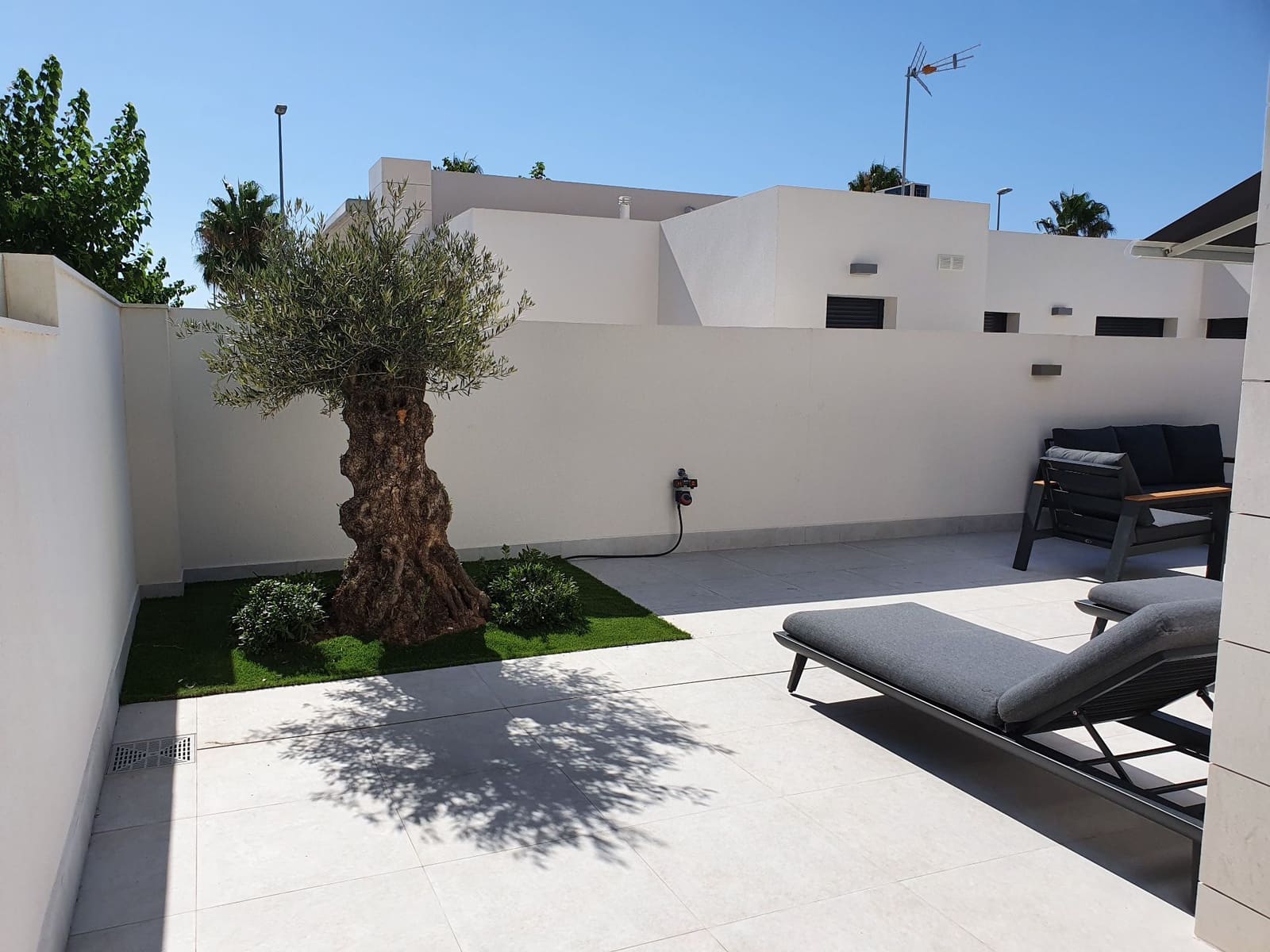 Villa/Maison de 4 chambres à louer à Pilar de la Horadada avec piscine garage - 2 350 € (Ref: 9455835)