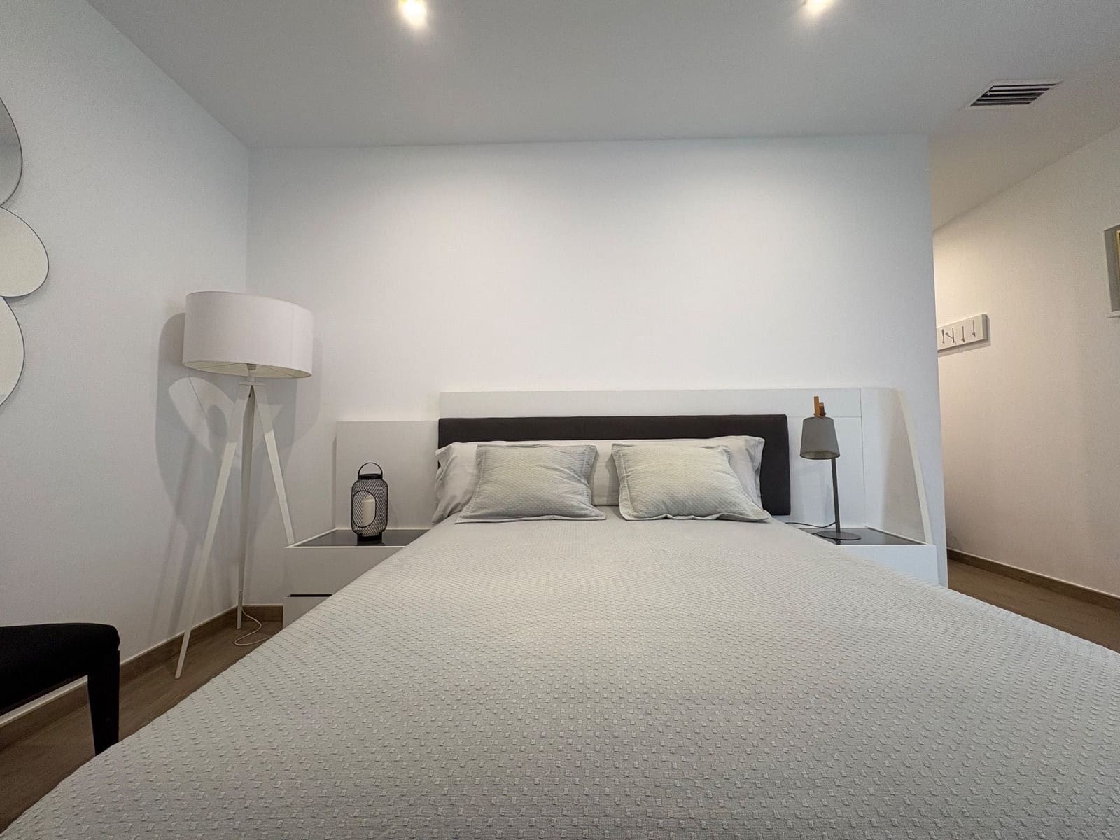 Villa/Maison de 4 chambres à louer à Pilar de la Horadada avec piscine garage - 2 350 € (Ref: 9455835)