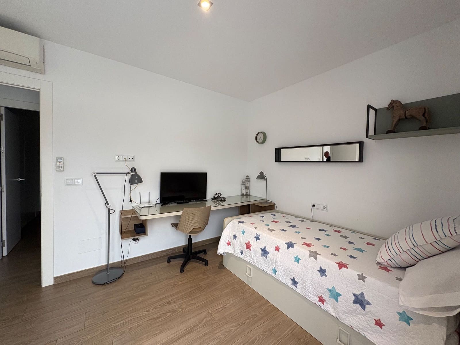 Villa/Maison de 4 chambres à louer à Pilar de la Horadada avec piscine garage - 2 350 € (Ref: 9455835)