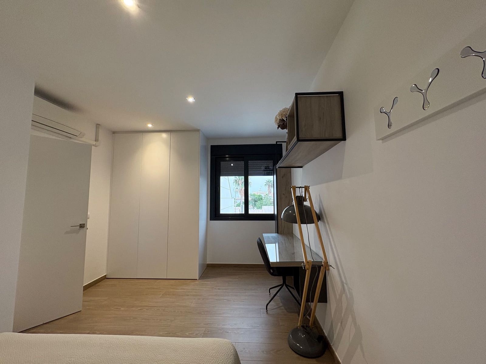 Villa/Maison de 4 chambres à louer à Pilar de la Horadada avec piscine garage - 2 350 € (Ref: 9455835)