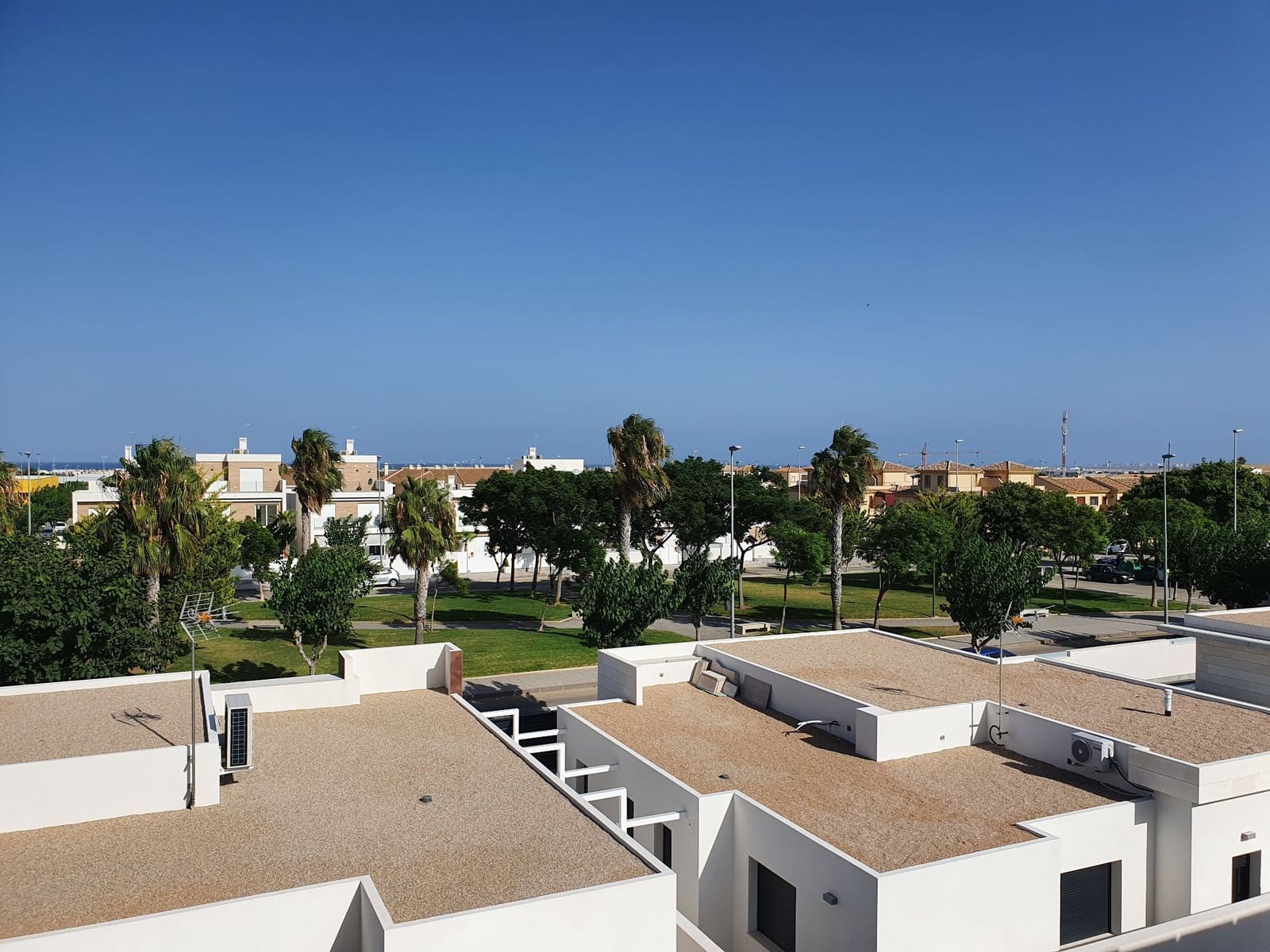 Villa/Maison de 4 chambres à louer à Pilar de la Horadada avec piscine garage - 2 350 € (Ref: 9455835)