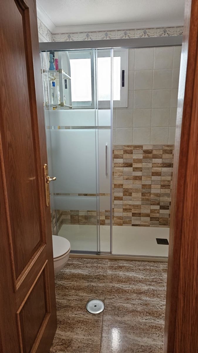 2 quarto Apartamento para arrendar em Guardamar del Segura - 800 € (Ref: 9465157)