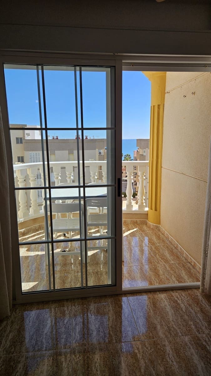2 quarto Apartamento para arrendar em Guardamar del Segura - 800 € (Ref: 9465157)