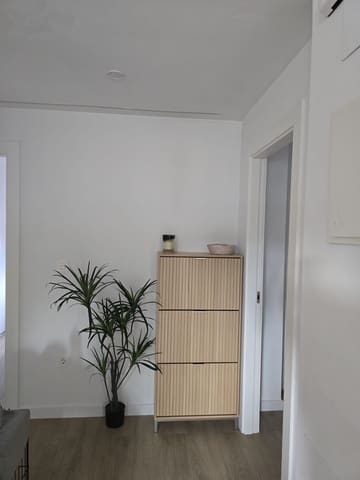 3 quarto Apartamento para arrendar em Guardamar del Segura com piscina - 1 200 € (Ref: 9465158)