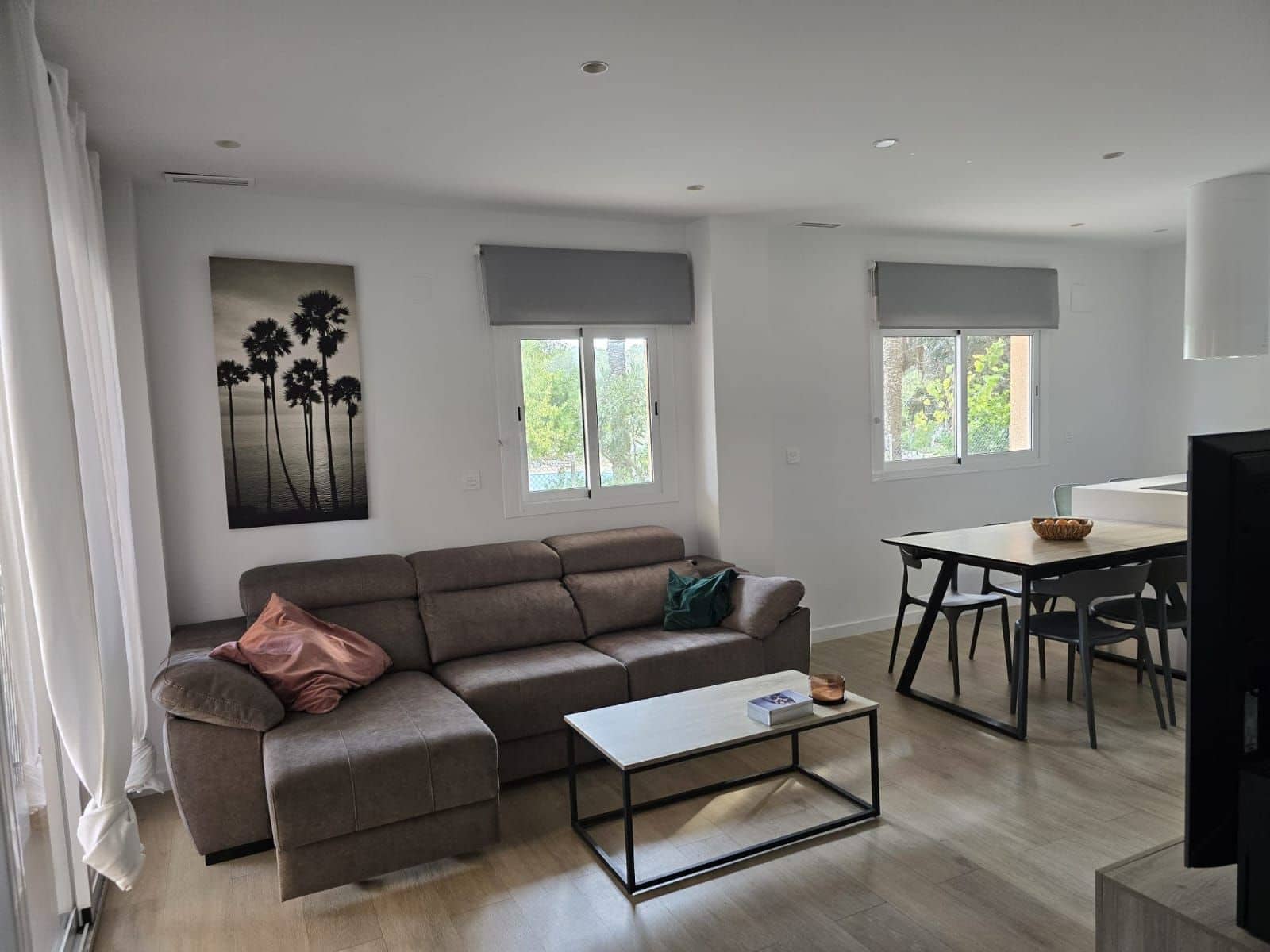 3 quarto Apartamento para arrendar em Guardamar del Segura com piscina - 1 200 € (Ref: 9465158)