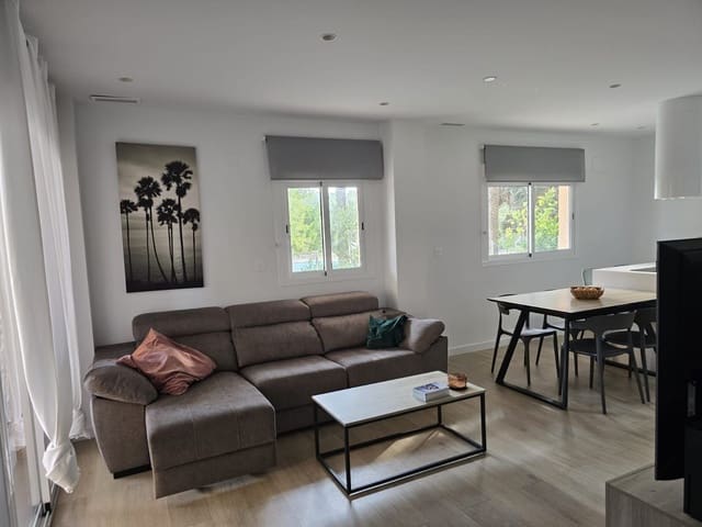 3 quarto Apartamento para arrendar em Guardamar del Segura com piscina - 1 200 € (Ref: 9465158)