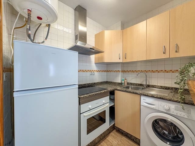 2 bedroom Flat for rent in Los Alcázares - € 675 (Ref: 9465159)