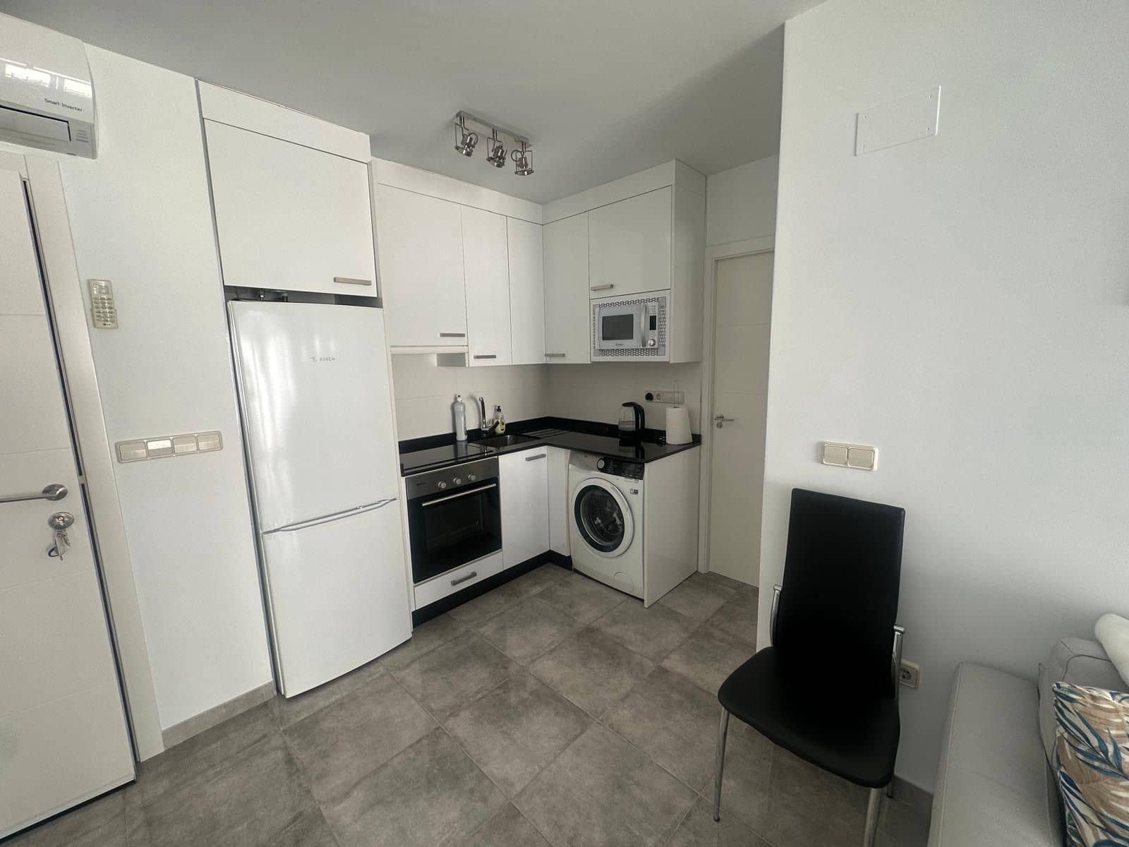 1 quarto Apartamento para arrendar em Torrevieja com piscina garagem - 750 € (Ref: 9468099)