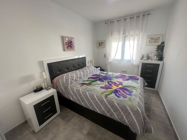 1 quarto Apartamento para arrendar em Torrevieja com piscina garagem - 750 € (Ref: 9468099)