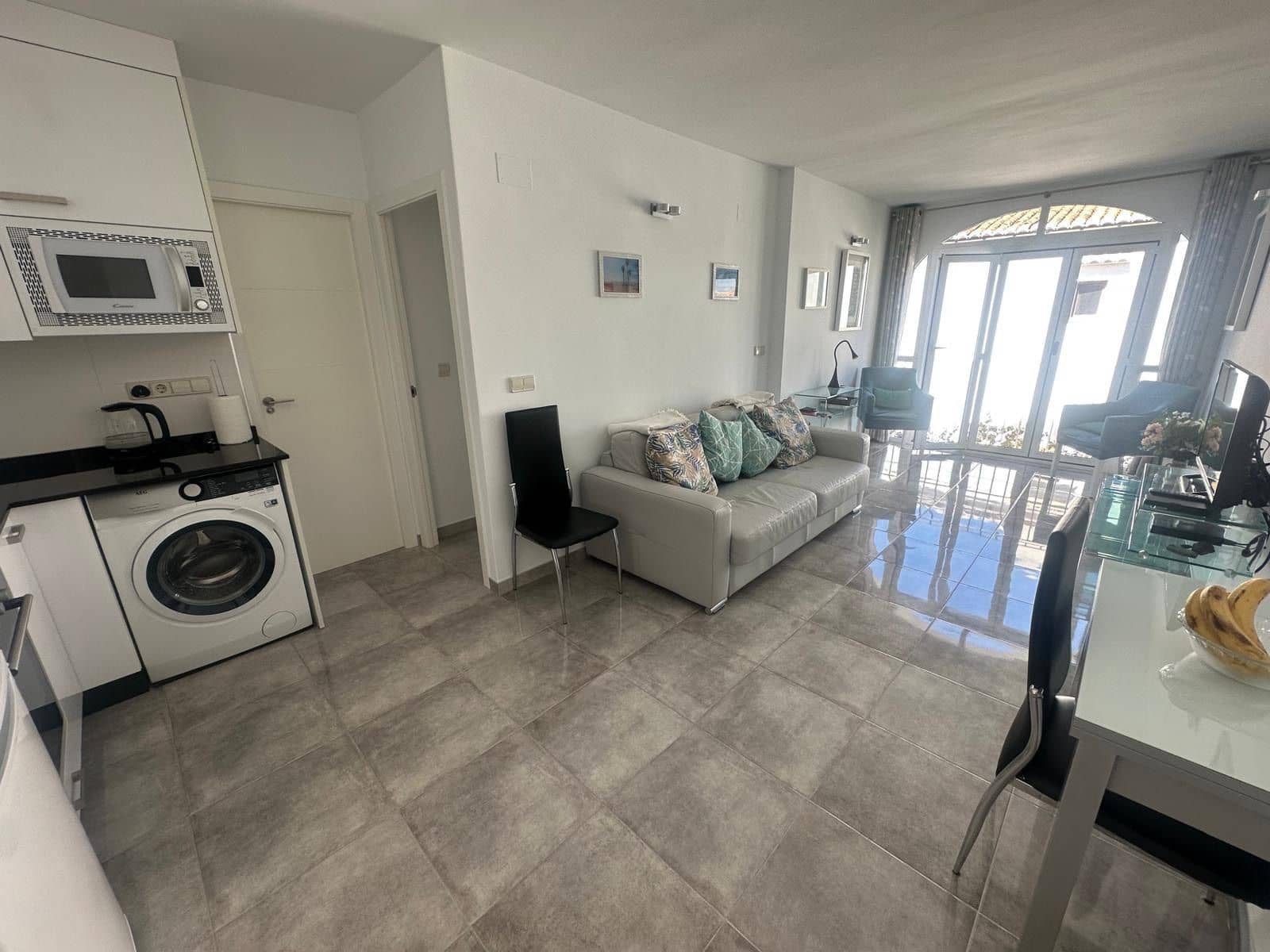 1 quarto Apartamento para arrendar em Torrevieja com piscina garagem - 750 € (Ref: 9468099)