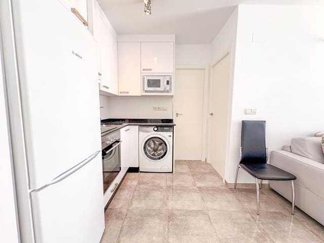 1 quarto Apartamento para arrendar em Torrevieja com piscina garagem - 750 € (Ref: 9468099)