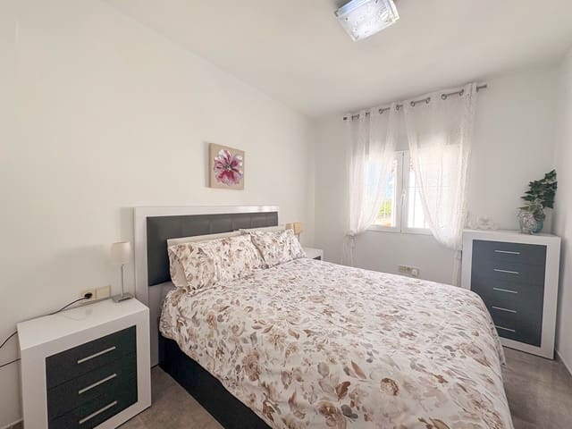 1 quarto Apartamento para arrendar em Torrevieja com piscina garagem - 750 € (Ref: 9468099)