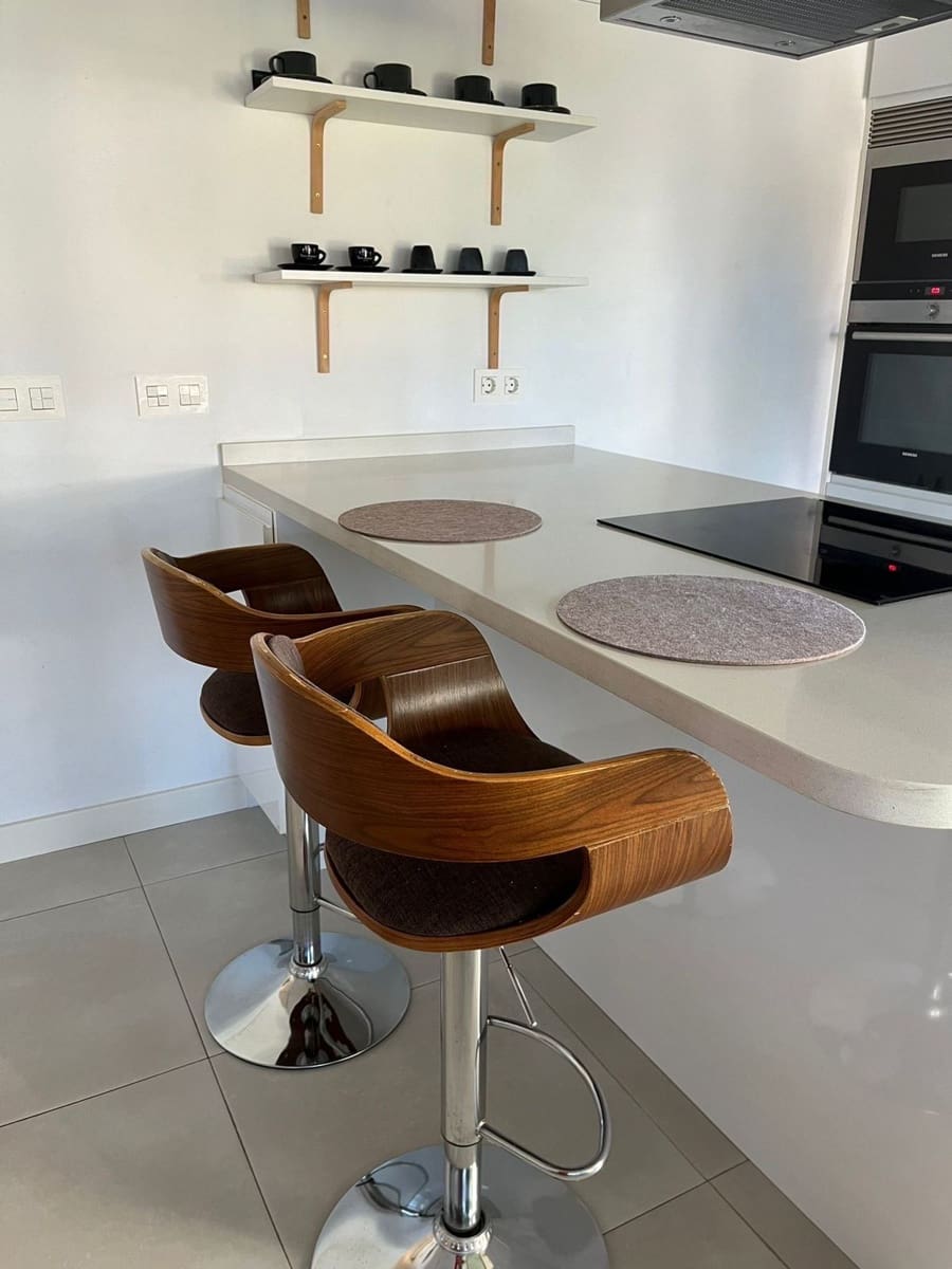 3 quarto Apartamento para arrendar em Orihuela Costa com piscina garagem - 1 850 € (Ref: 9470293)