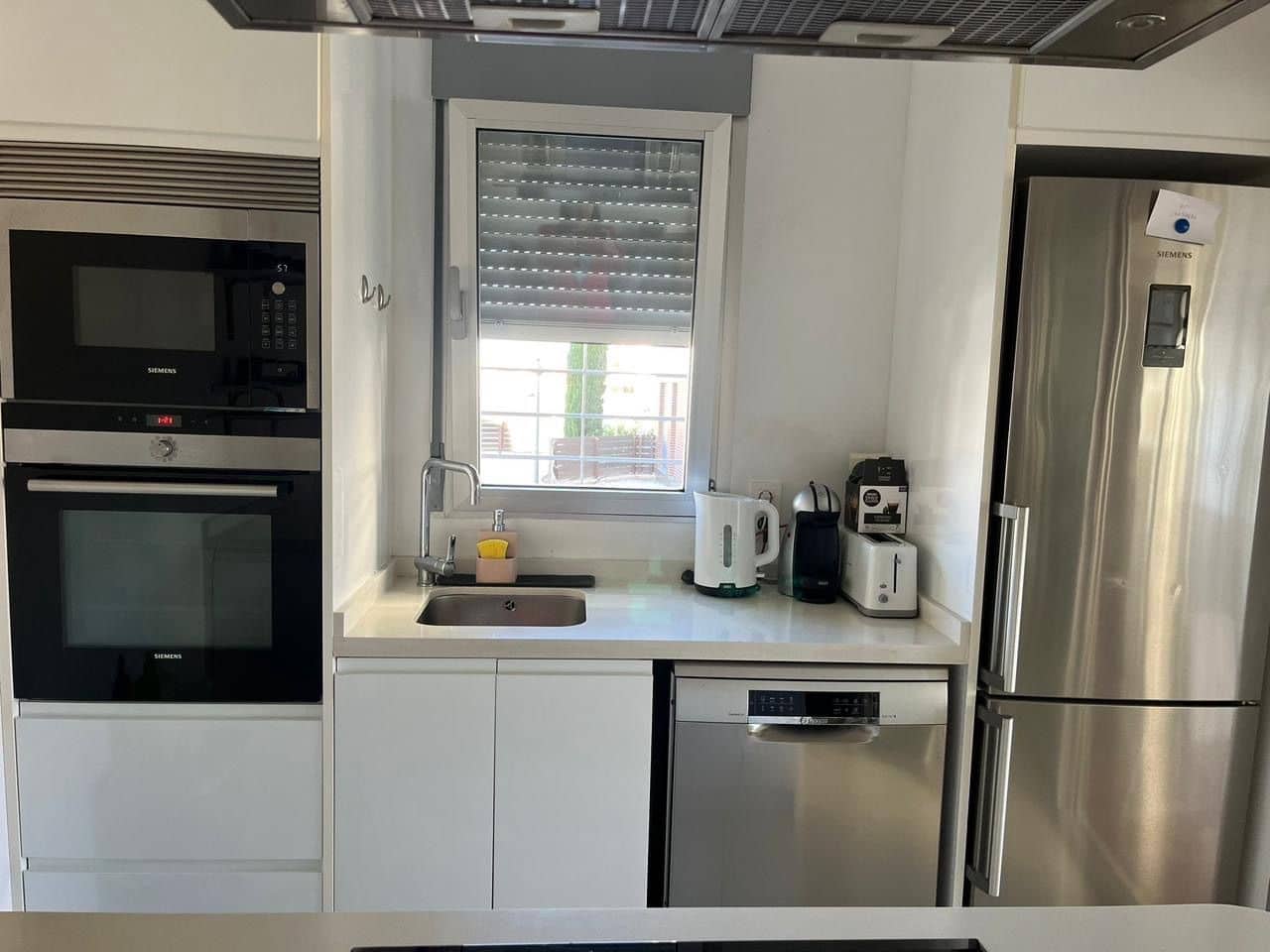 3 quarto Apartamento para arrendar em Orihuela Costa com piscina garagem - 1 850 € (Ref: 9470293)