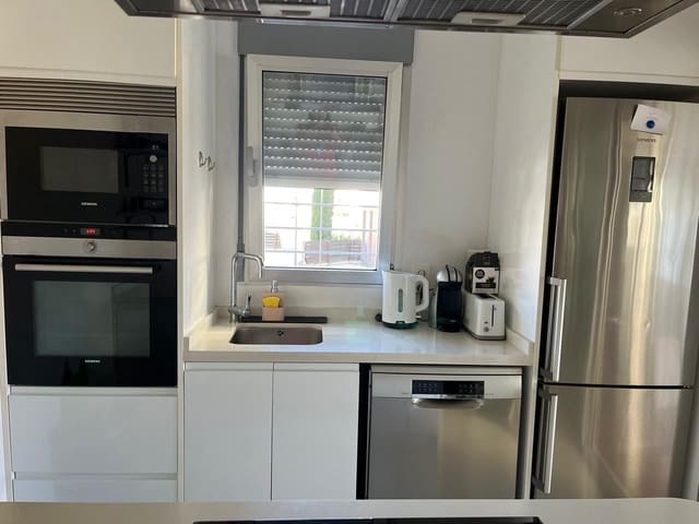 3 quarto Apartamento para arrendar em Orihuela Costa, Orihuela - 1 850 € (Ref: 9470293)