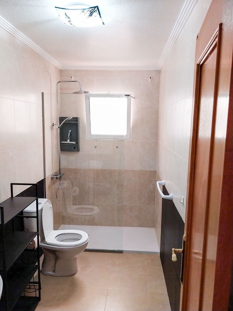 2 Zimmer Wohnung zu vermieten in Torrevieja mit Pool Garage - 850 € (Ref: 9472013)