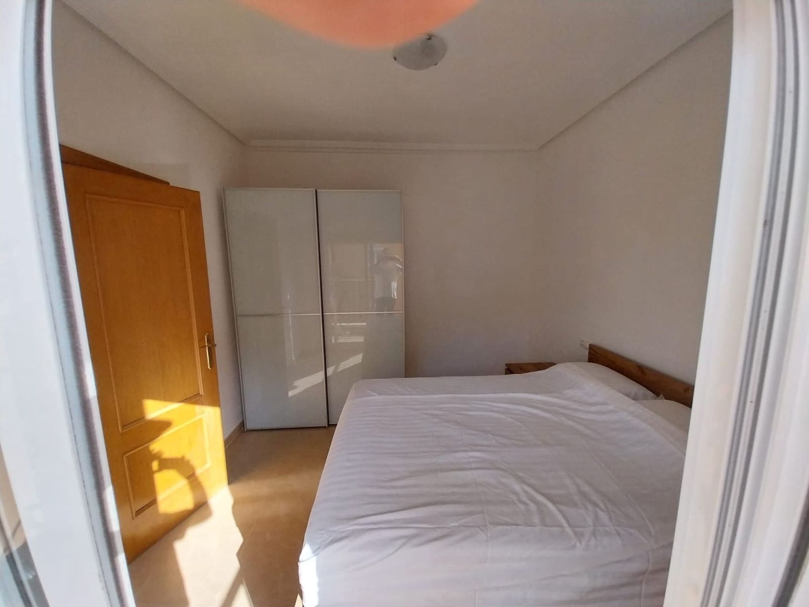 2 Zimmer Wohnung zu vermieten in Torrevieja mit Pool Garage - 850 € (Ref: 9472013)