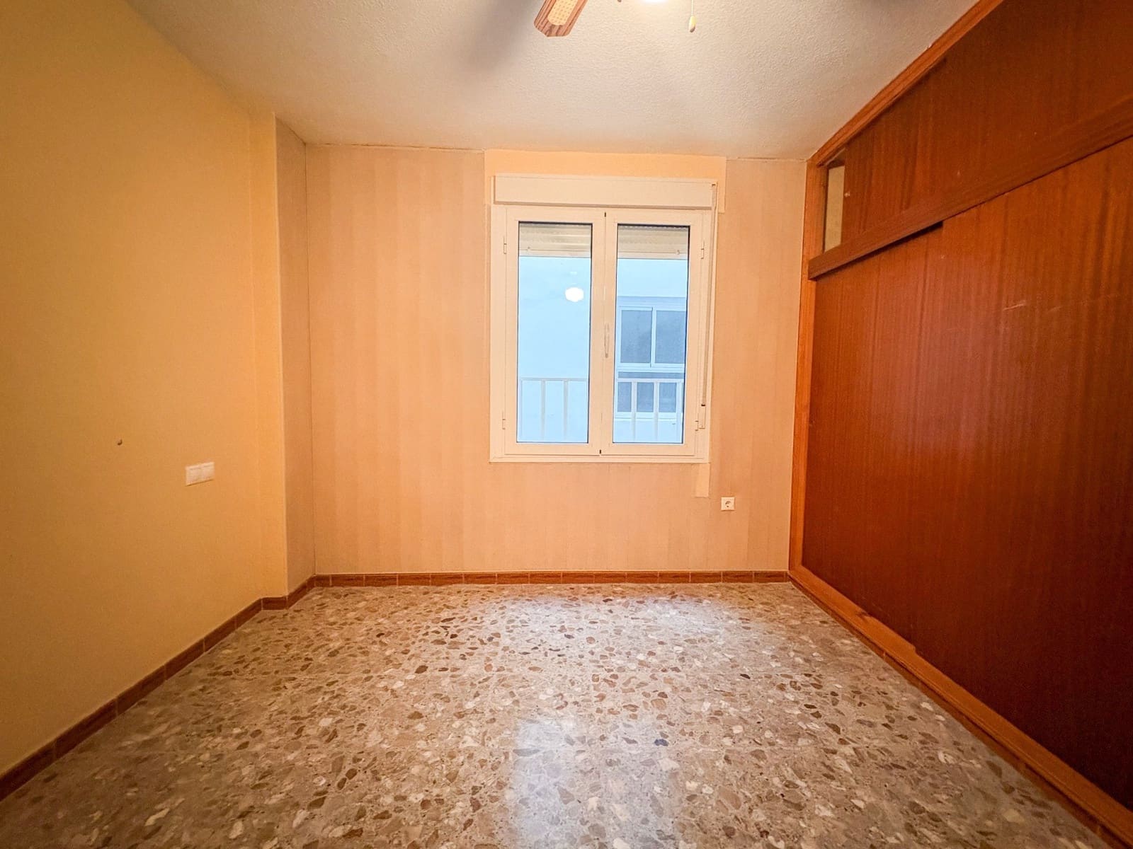 3 bedroom Flat for rent in Torrevieja - € 1,350 (Ref: 9480922)