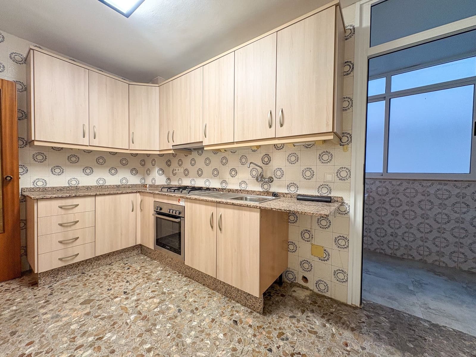 3 bedroom Flat for rent in Torrevieja - € 1,350 (Ref: 9480922)