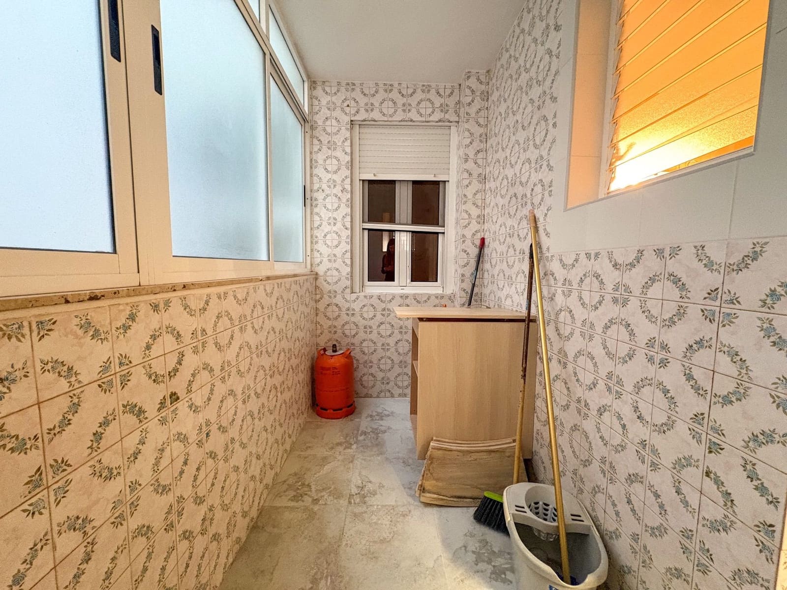 3 bedroom Flat for rent in Torrevieja - € 1,350 (Ref: 9480922)