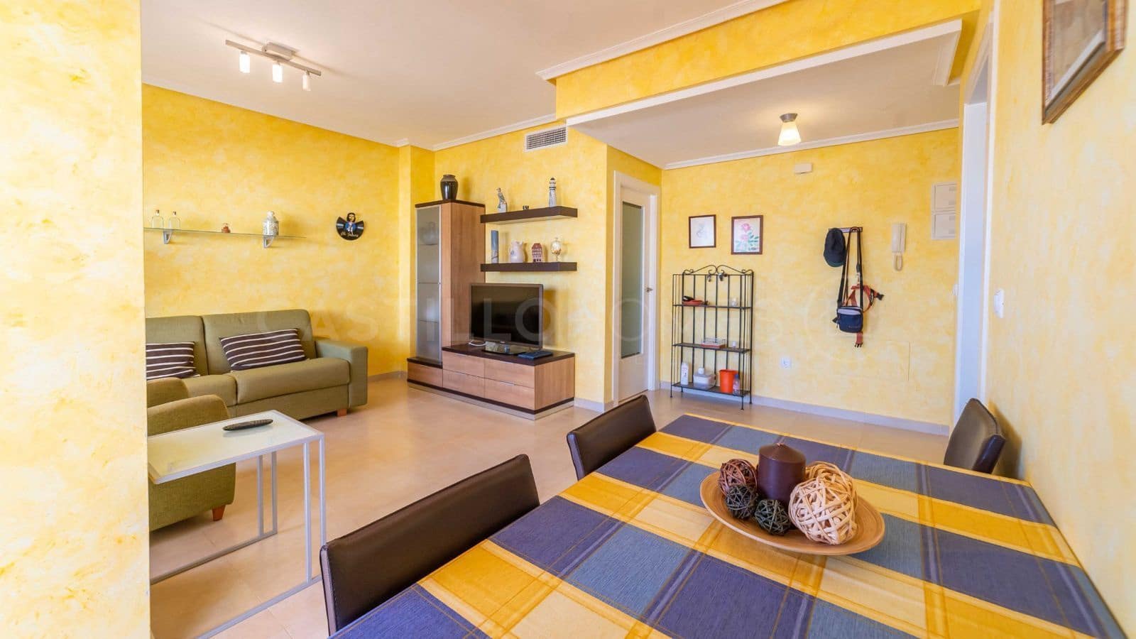 2 bedroom Penthouse for rent in Torre de la Horadada - € 980 (Ref: 9481765)