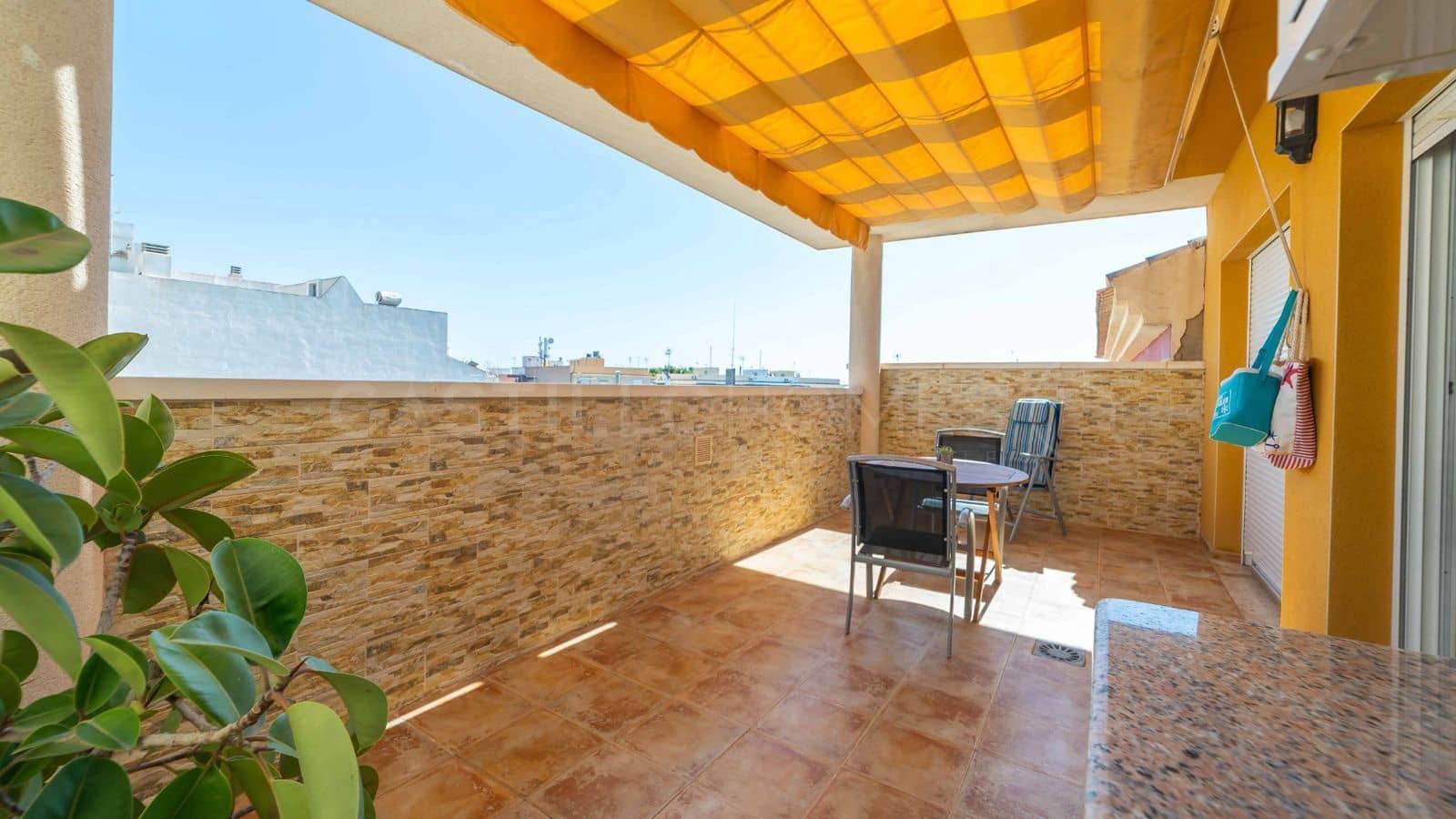 2 bedroom Penthouse for rent in Torre de la Horadada - € 980 (Ref: 9481765)