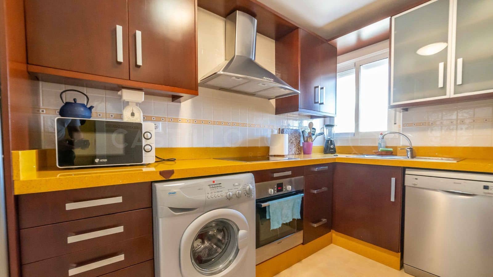 2 bedroom Penthouse for rent in Torre de la Horadada - € 980 (Ref: 9481765)