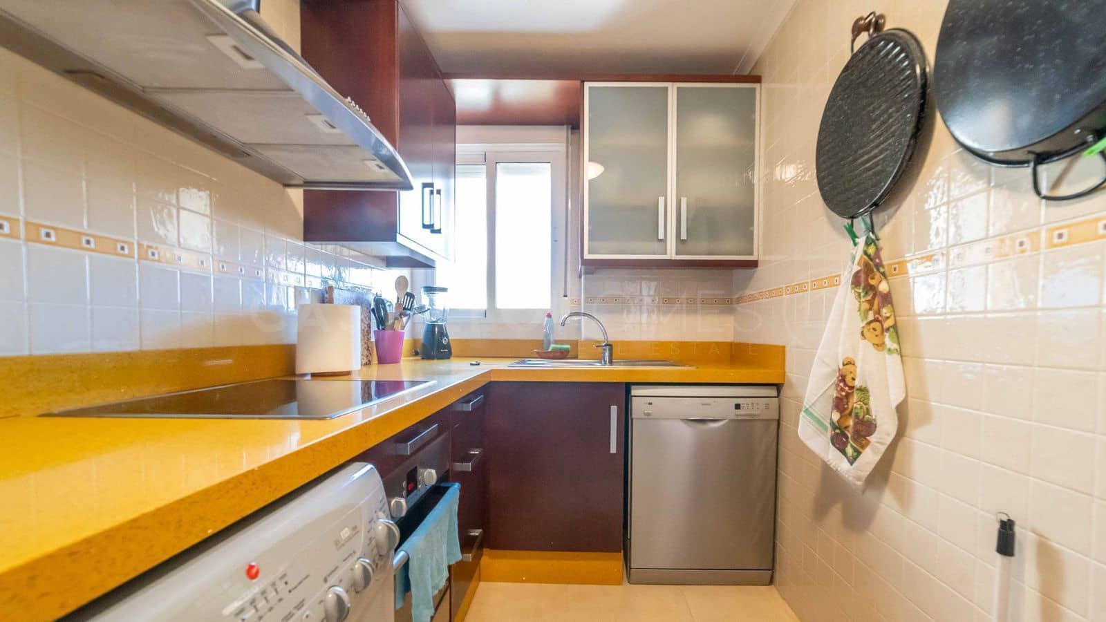 2 bedroom Penthouse for rent in Torre de la Horadada - € 980 (Ref: 9481765)