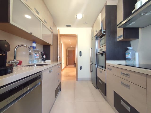 3 makuuhuone Kattohuoneisto vuokrattavana paikassa Guardamar del Segura mukana uima-altaan 
autotalli - 2 000 € (Ref: 9485138)